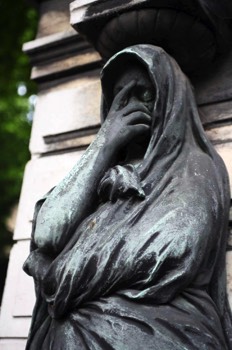  Statue de femme 1 - Christophe Martel 